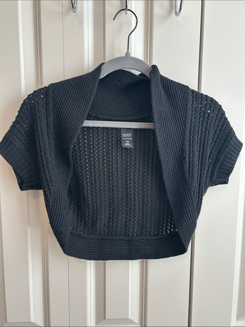 New York & Company Black Short-Sleeve Open-Knit Shrug